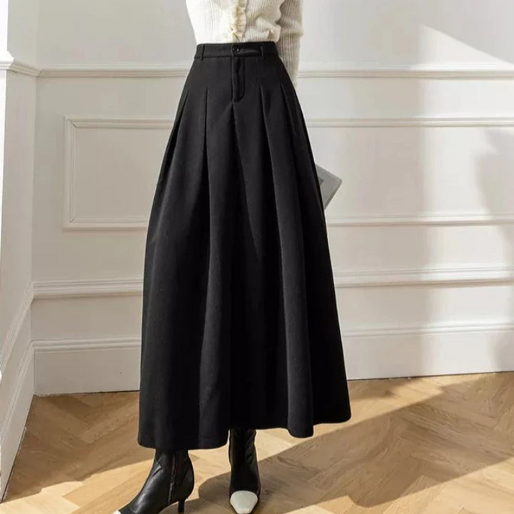 High-Waisted Pleated Skirt, Casual Style