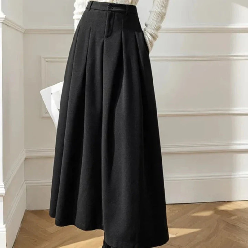 High-Waisted Pleated Skirt, Casual Style