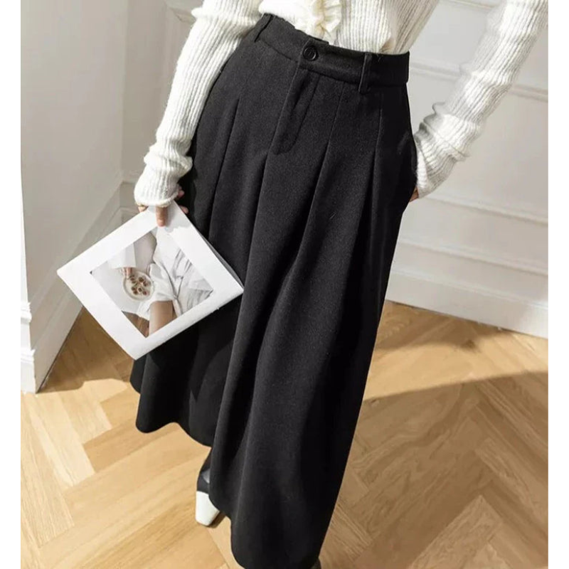High-Waisted Pleated Skirt, Casual Style