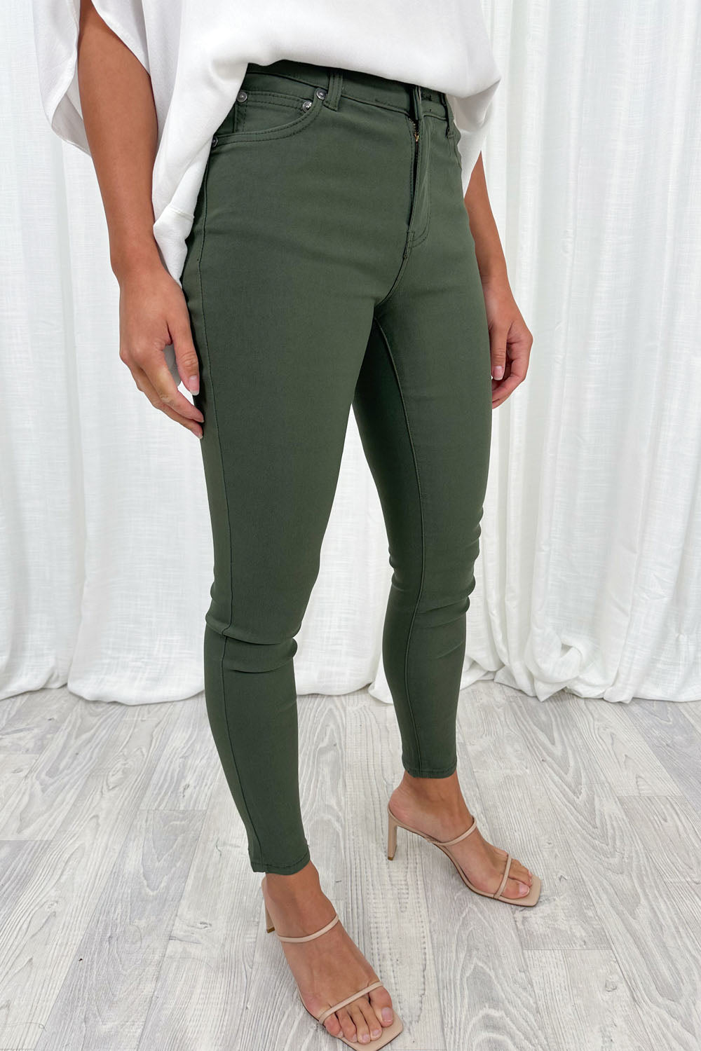 Alexa Pants Cairns Closet