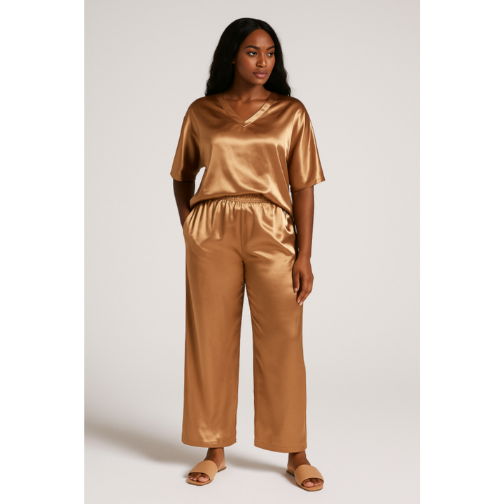 Ensemble deux pièces festif pour femme, chic et élégant.