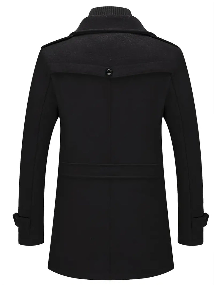 Manteau long trench pour homme, design élégant.