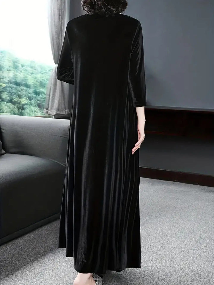 Tiffany - Plus-size long-sleeve velvet dress