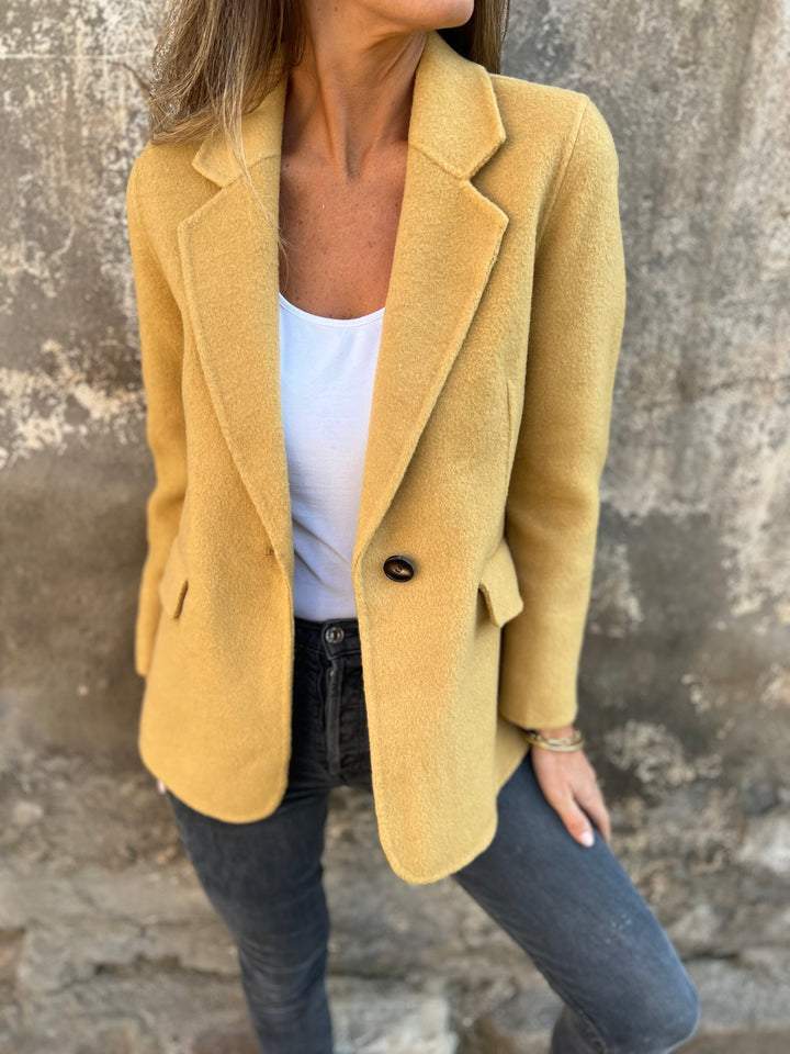 Chic Women’s Wool Coat | Stylish